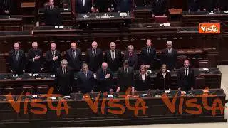 Visita reali di Spagna a Montecitorio, Tajani e i ministri cantano l’Inno di Mameli in Aula