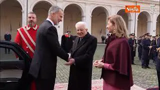 Il baciamano del Re Felipe VI di Spagna a Laura Mattarella
