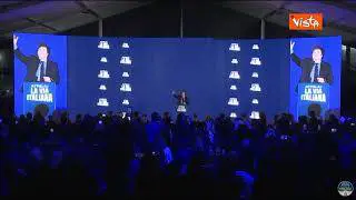 Milei ad Atreju: "Hola todos", il pubblico esulta