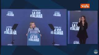 Meloni su Atreju: Siamo partiti da Colle Oppio, che sta a questo villaggio come io sto a Crosetto