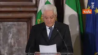 Mattarella: "C'è rischio di una progressiva privatizzazione del potere pubblico"