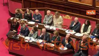Ua ua ua, la rabbia di Meloni in Senato su questione migranti, l’Aula rifà il verso