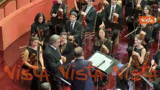 La Russa consegna a Muti la Campanella del Senato a termine del Concerto di Natale in Aula