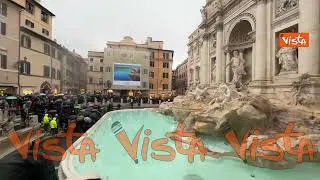 Fontana di Trevi riapre dopo il restauro, eccola ancora più splendente