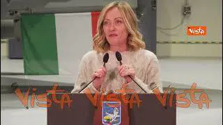 Meloni si commuove davanti a militari italiani in Lituania: «L'Italia è fiera di voi»
