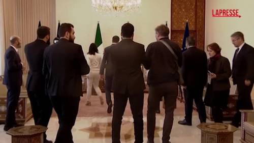 Al-Jolani incontra Barrot e Baerbock, ma non stringe la mano alla ministra tedesca