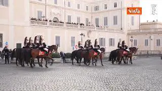Festa del Tricolore, ecco il cambio della Guardia solenne dei Corazzieri al Quirinale