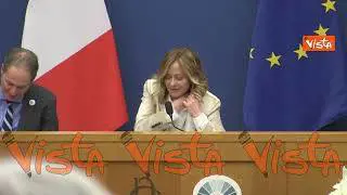 Meloni alla conferenza di fine anno: "Batto record Draghi per brevità delle risposte. Sono brava?"