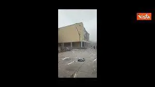 Guerra Ucraina, le macerie in strada a Kryvyi Rih dopo i bombardamenti