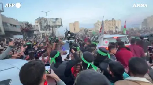 Le tre israeliane rilasciate da Hamas sono arrivate in Israele