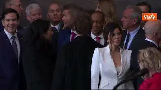 Bezos e Zuckerberg con le mogli all'insediamento di Trump a Capitol Hill