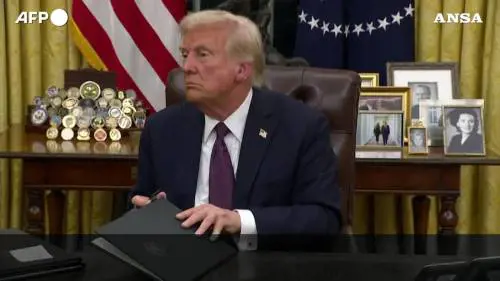 Trump, "senza un accordo Putin distrugge la Russia"