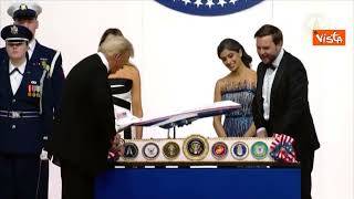 L'Air Force One e i simboli delle agenzie Usa, ecco la torta presidenziale di Trump