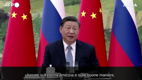 Il presidente della Cina Xi e l'omologo russo Putin parlano in videochiamata