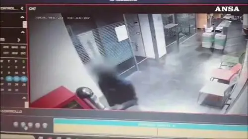Neonata rapita a Cosenza, ecco il video del sequestro