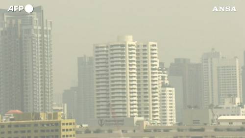 Thailandia, troppo smog a Bangkok: chiuse oltre 350 scuole