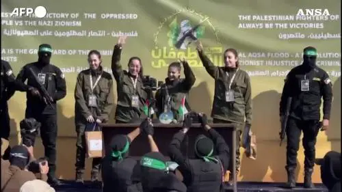 Gaza, Hamas libera quattro soldatesse israeliane rapite