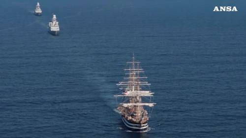 L'Amerigo Vespucci in arrivo a Gedda, 33/a tappa del tour mondiale