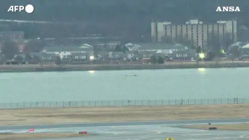 Incidente aereo Washington: continuano le ricerche nelle acque del Potomac