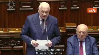 Caso Almasri, Nordio: "Mandato d'arresto arrivato in inglese con criticità". Bagarre in Aula