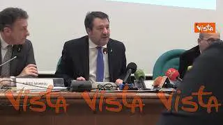 Caso Paragon, Salvini: "Non so, mi preoccupano regolamenti di conti tra servizi segreti su giornali"