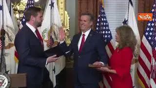 John Ratcliffe presta giuramento come nuovo direttore della Cia davanti a Jd Vance