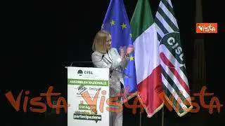 Standing ovation allassemblea della Cisl per il segretario uscente Sbarra, Meloni: "Grazie Luigi"