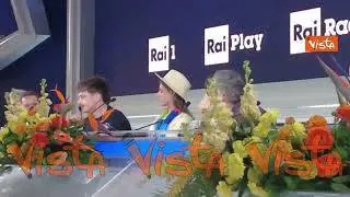 Olly: Vasco Rossi mi ha fatto i Komplimenti con la K, è stato incredibile