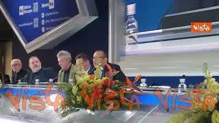 Carlo Conti si commuove citando Fabrizio Frizzi in conferenza stampa