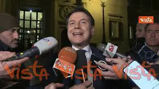 Guerra in Ucraina, Conte: "Trump smaschera bellicismo occidentale, fossi in Meloni mi dimetterei"