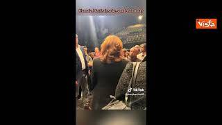 Kamala Harris e "l'insalata di parole", il discorso incomprensibile agli attori di Broadway