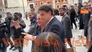 "Vengo dall'Honduras", la sostenitrice di Conte gli chiede un selfie a Montecitorio