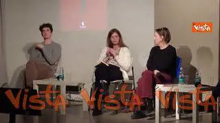 Salis: Io attaccata a una presa come se fossi uno smartphone per ricaricare il bracciale elettronico