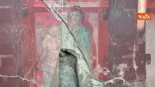Scoperta a Pompei nuova sala affrescata con iniziazione ai misteri e corteo di Dioniso, le immagini