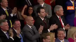 Trump al Congresso Usa ripete "fight fight fight" come dopo l'attentato a Butler