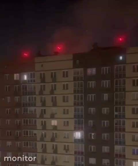 Mosca sotto attacco: le immagini del blitz di Kiev coi droni