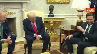 I calzini di Jd Vance col trifoglio omaggiano l'Irlanda per San Patrizio, Trump: Mi piacciono