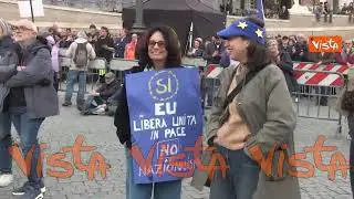 "I am european", i cartelli alla manifestazione 'Una piazza per l'Europa' a Roma