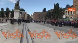 Giornata dell'Unità Nazionale, il momento dell'Inno di Mameli suonato all'Altare della Patria