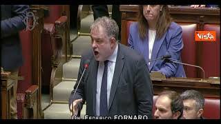 Le urla di Fornaro a Meloni: Si inginocchi davanti a uomini che scrissero il manifesto di Ventotene