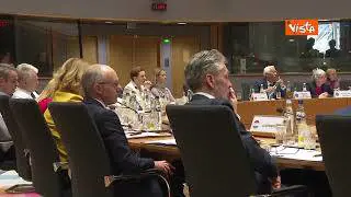 Zelensky partecipa in video collegamento al Consiglio Europeo