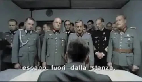 I cantieri e il traffico di Roma fanno andare fuori di testa Bruno Ganz nei panni di Hitler
