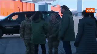 Jd Vance e la moglie Usha arrivano in Groenlandia