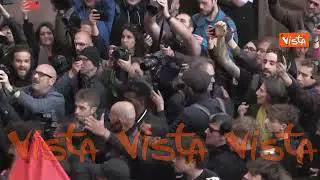 Corteo contro Dl Sicurezza, Bonelli tenta di placare gli scontri tra manifestanti e polizia