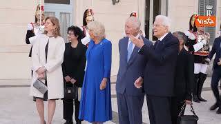 Re Carlo III a Roma, il passaggio delle Frecce Tricolori e delle Red Arrows inglesi sul Quirinale