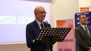 Valditara con la Regina Camilla all'Istituto Manzoni di Roma: Libri fondamentali per la formazione