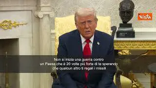 Trump su Zelensky: Non si inizia guerra con chi è 20 volte più forte sperando in aiuto altrui