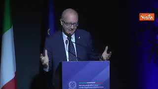 Valditara: "Un terzo degli italiani non riesce a capire un testo scritto"