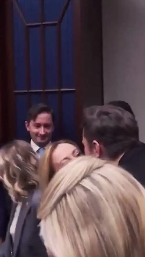 Meloni incontra Musk a Washington: “Felice di rivederti”