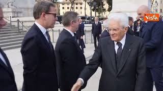 25 Aprile, Mattarella arriva all'Altare della Patria per onorare il Milite ignoto